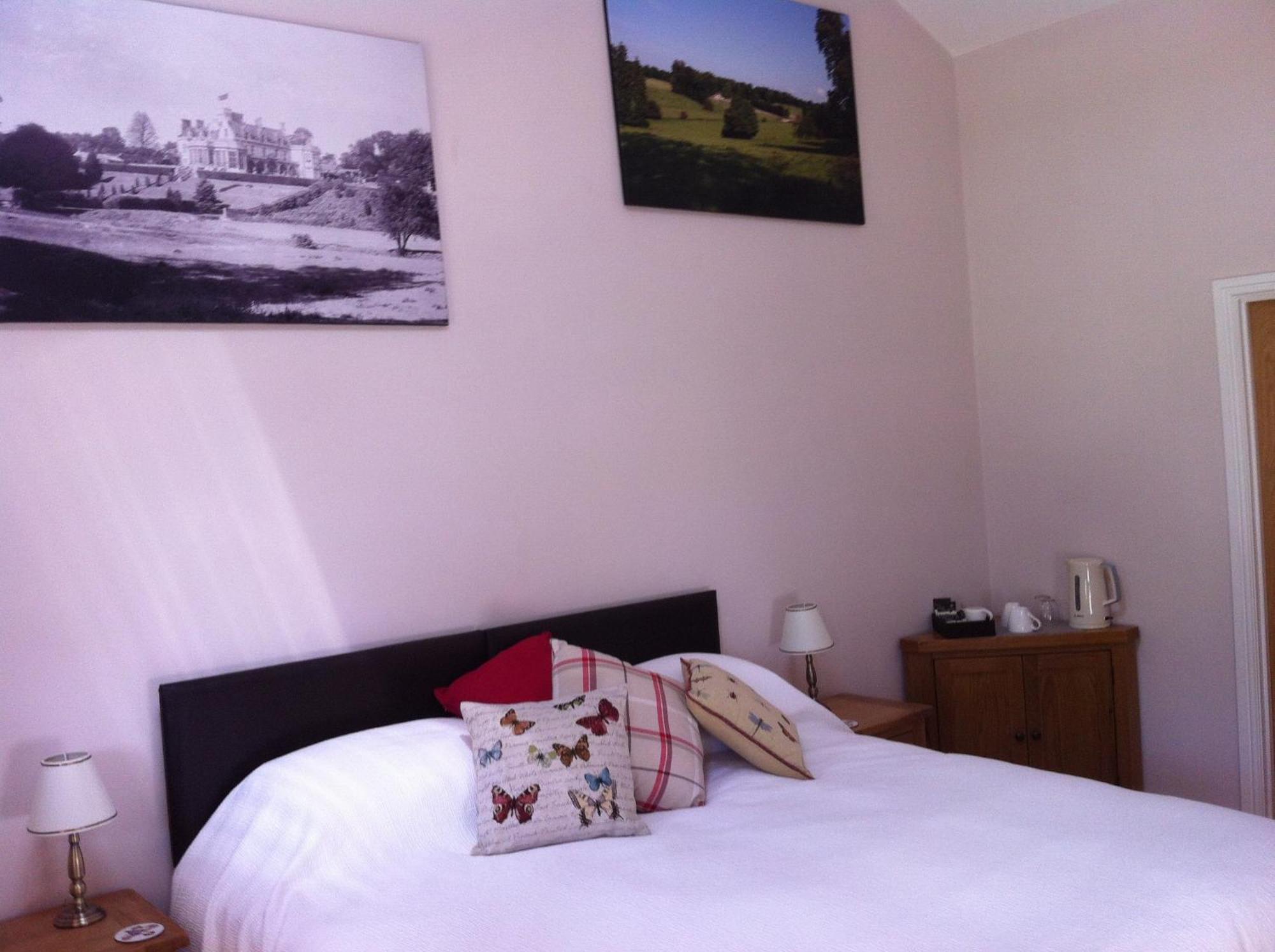 The Cholmeley Arms Bed & Breakfast Burton Coggles Exterior photo