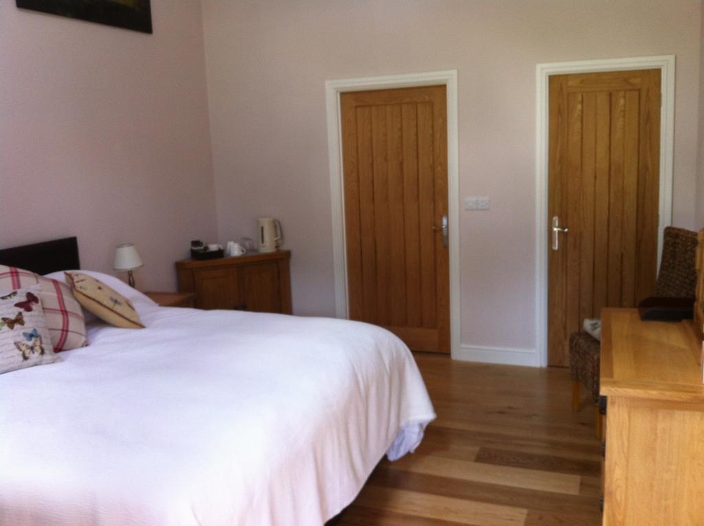 The Cholmeley Arms Bed & Breakfast Burton Coggles Room photo